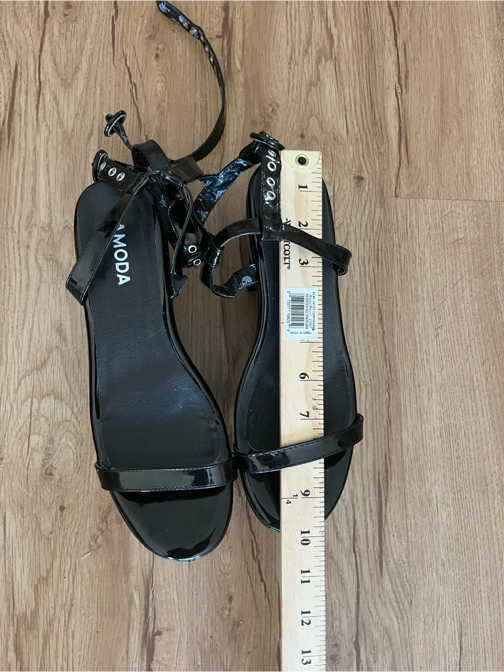Lamoda poshmark description